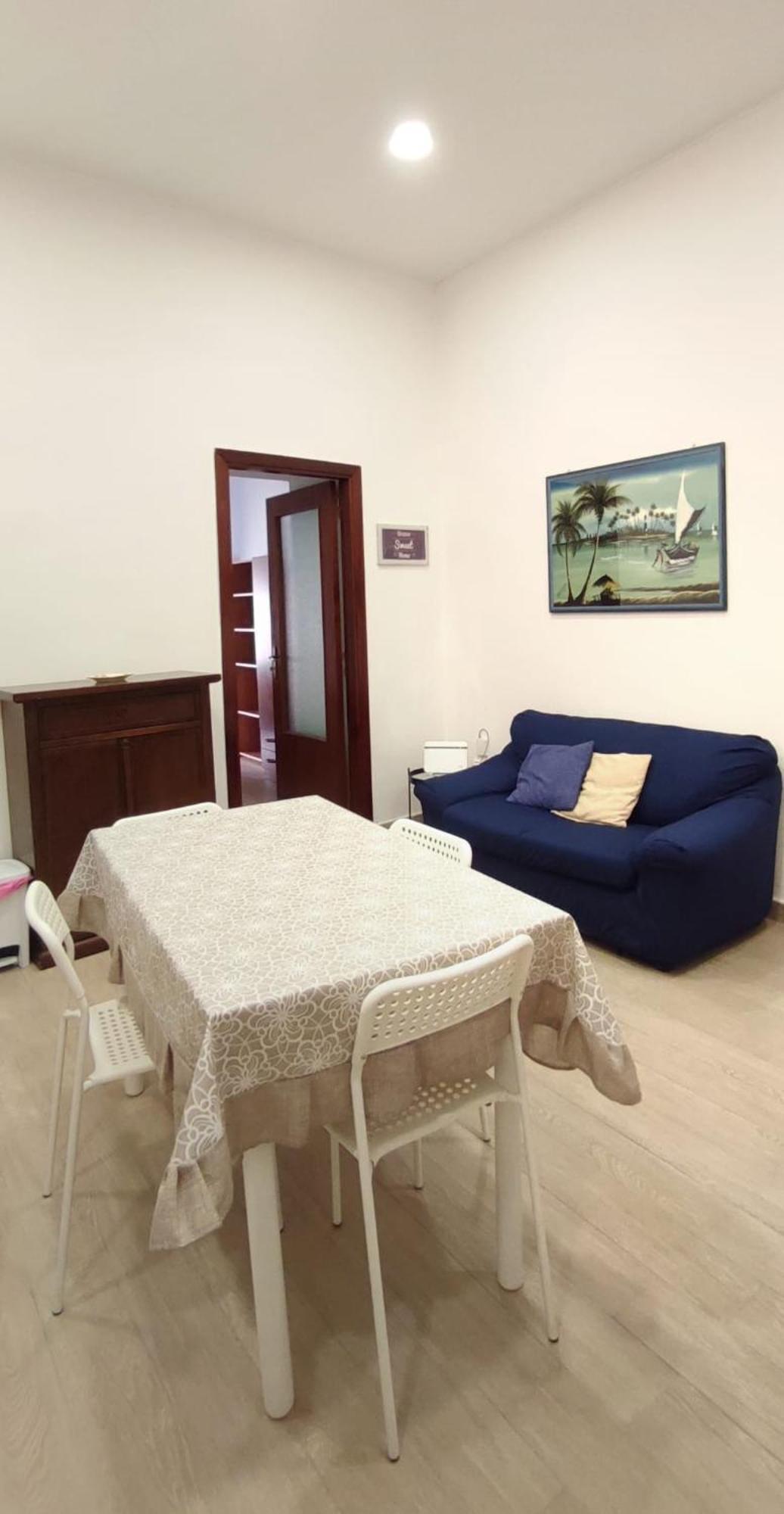 Casa Vacanze Napoli Centro Carmen & Sara Luaran gambar