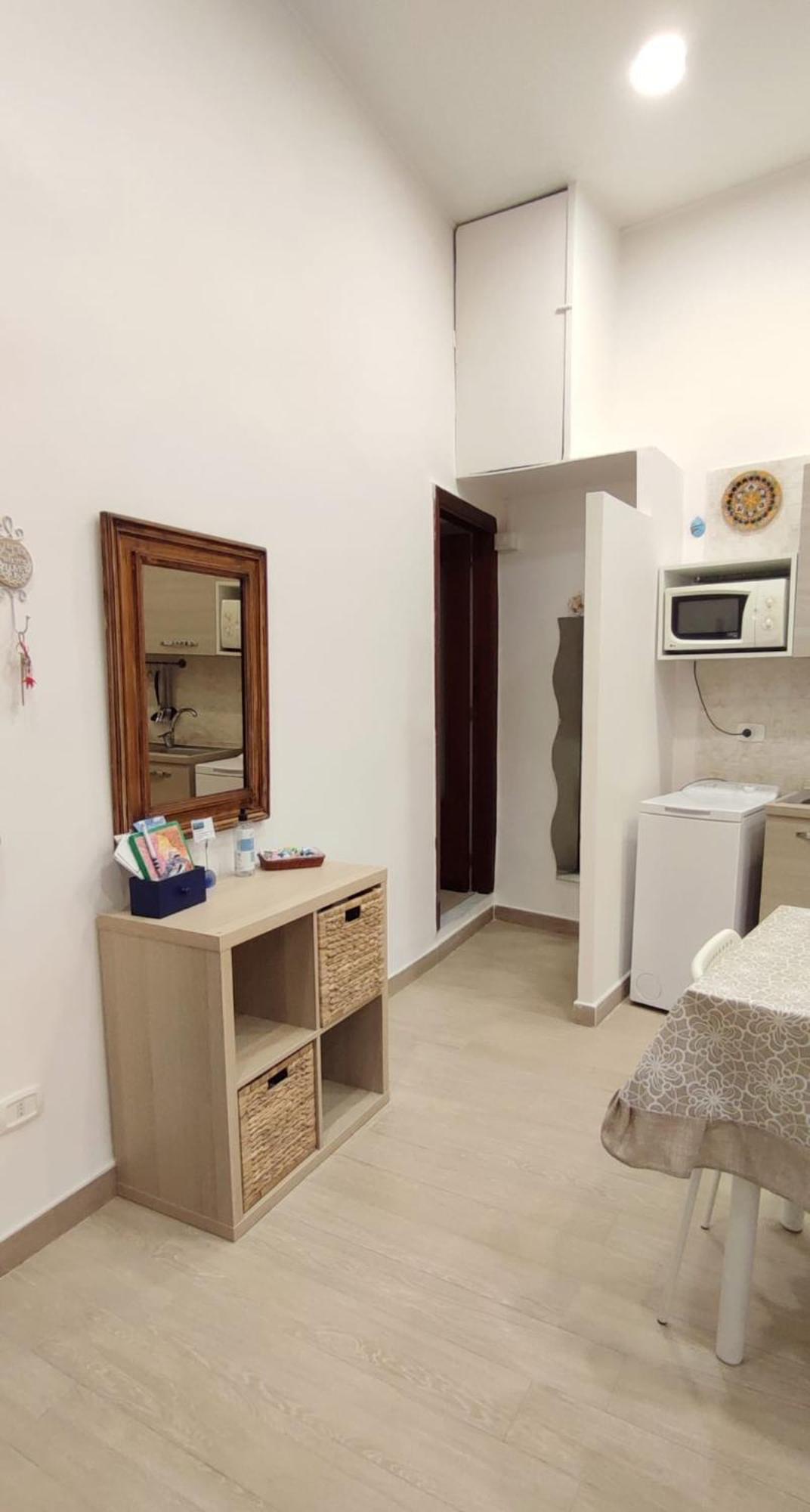 Casa Vacanze Napoli Centro Carmen & Sara Luaran gambar